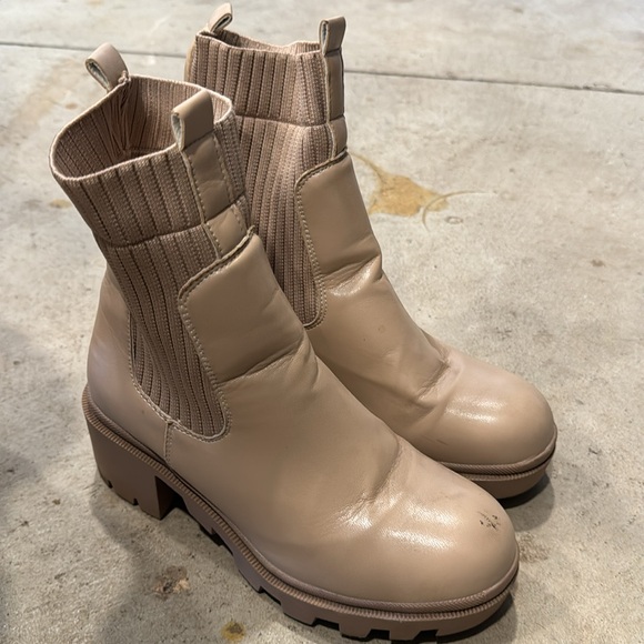 Slip on sock boots - Picture 7 of 9